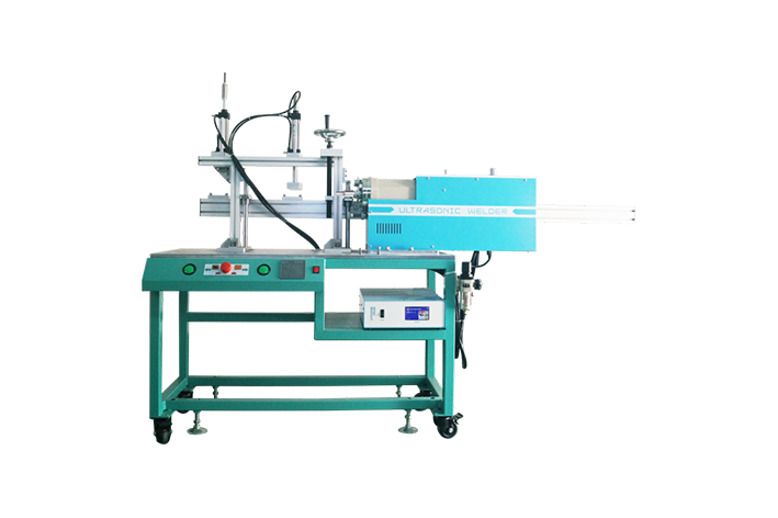 靈科超聲波led護(hù)欄管焊接機(jī)